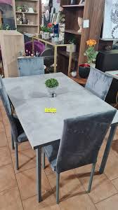 table et CHAISES